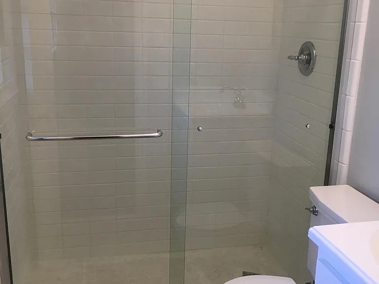 2104 Robinhood Rd — Photo 8