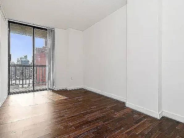 184 Lexington Avenue image 2 of 16