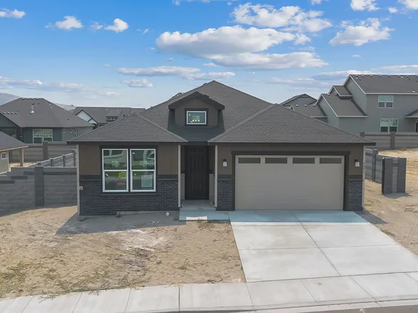 7891 Fortress St, West Richland, WA 99353