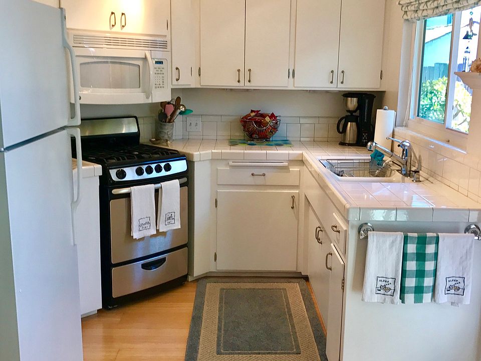 1st image of 225 Alhambra Ave APT 10