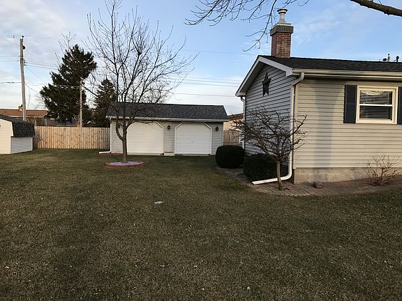 2 stall detached garage