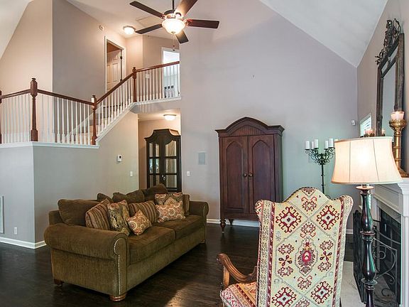 5th image of 2536 Devon Valley Dr