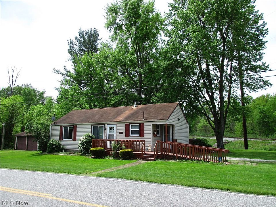 724 Center South Rd, Leavittsburg, OH 44430 Zillow