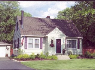 1N013 Richard Ave, Wheaton, IL 60187