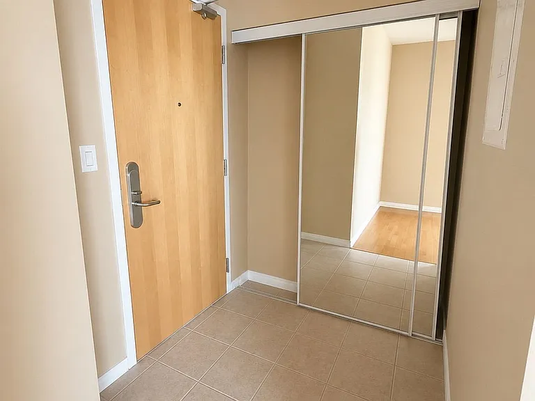 65 Bremner Blvd #1310 — Photo 11