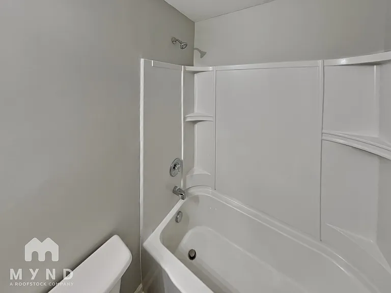 6108 Fazenda Dr — Photo 17