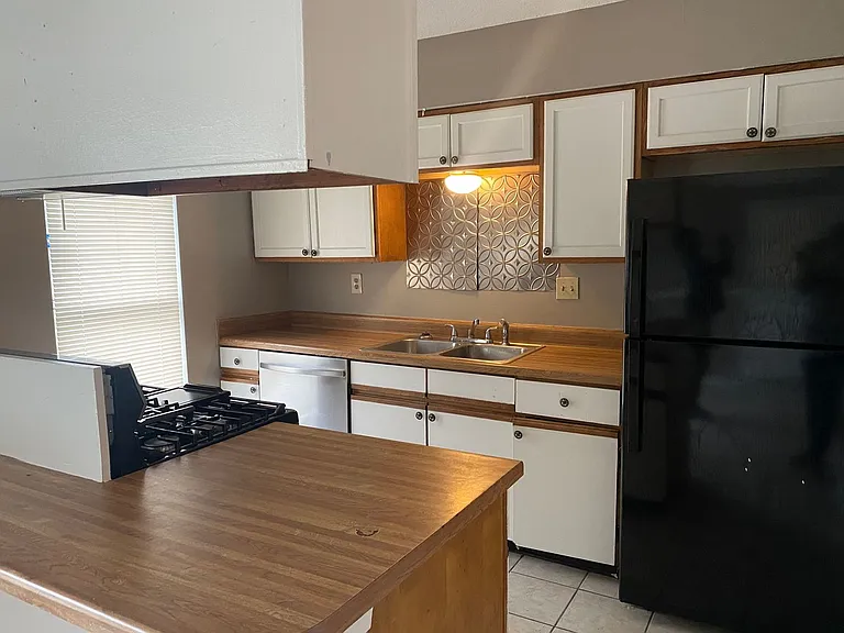 6420 Cornwall Rd — Photo 8