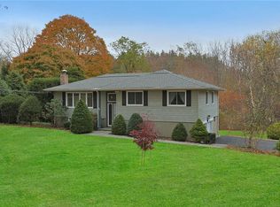24 Saxon Dr, Valhalla, NY 10595