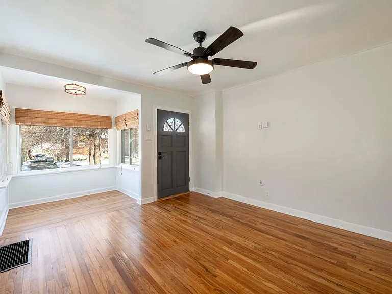 780 E Loveland Ave — Photo 3