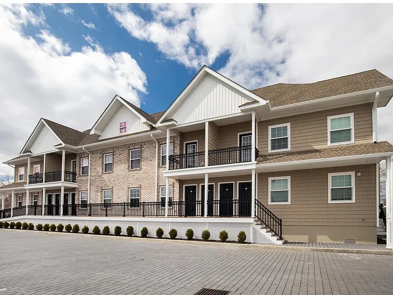 1163 Montauk Hwy #C2 — Photo 17