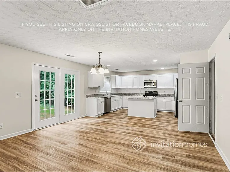 414 Waterbury Way — Photo 6