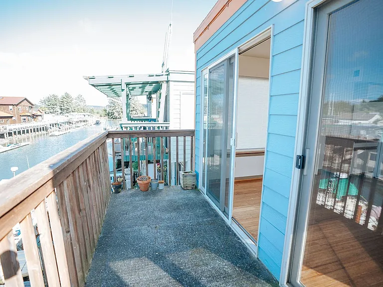 122 Cod St — Photo 11