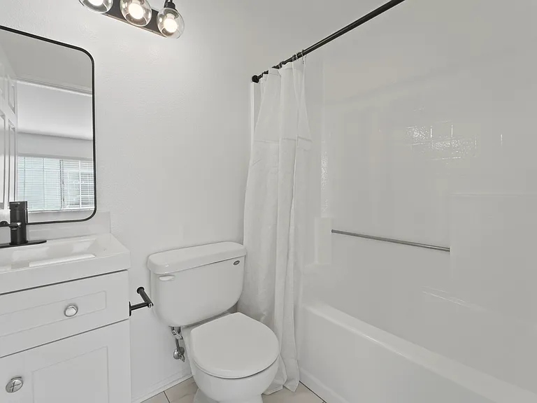 10615 Woodbridge St #103 — Photo 10