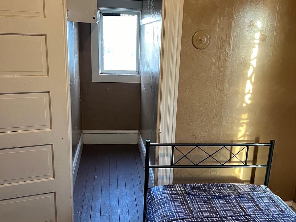 2nd image of 1637 E 82nd St #3