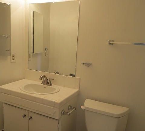 4th image of 5816 S Pacific Coast Hwy APT 8
