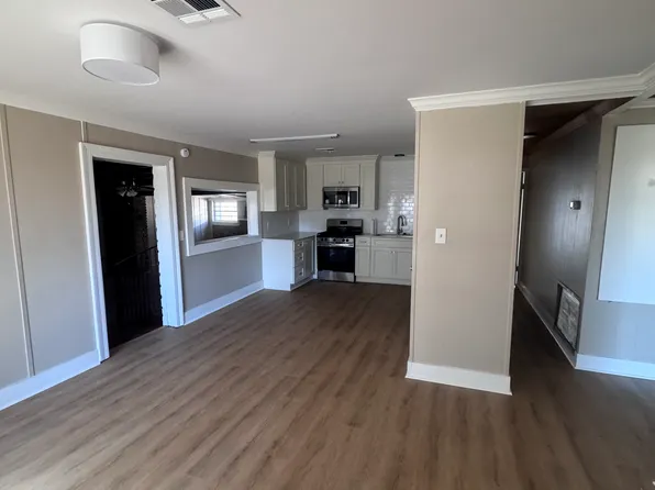 611 E D St, Rayne, LA 70578