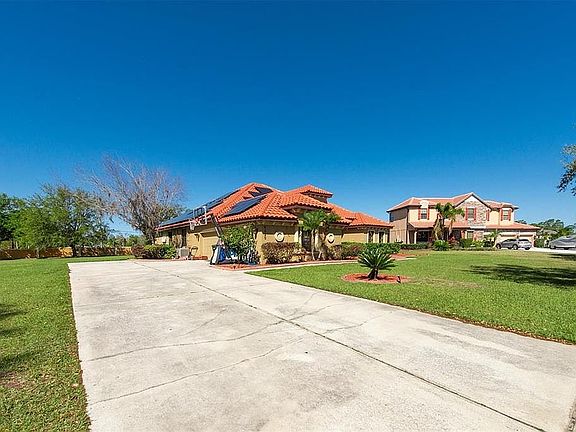 4th image of 9320 Merlot Cir