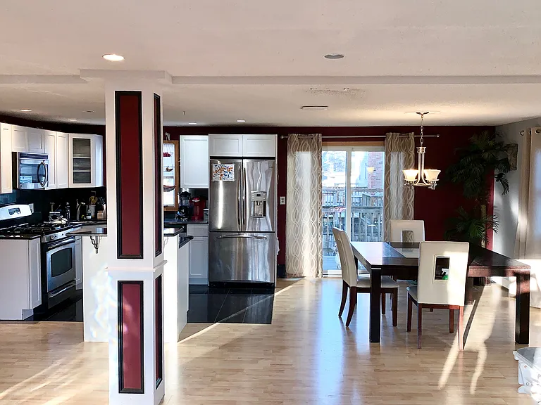 188 Middlesex Ave — Photo 16