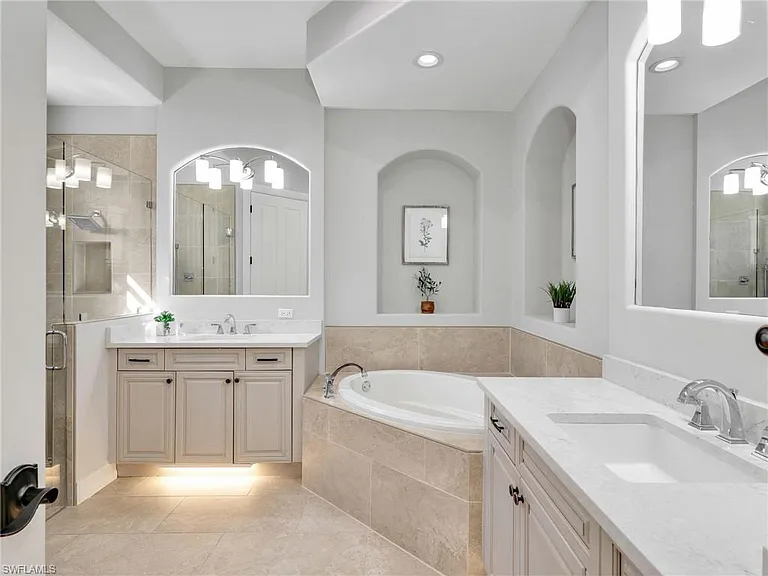 7864 Valencia Ct — Photo 33