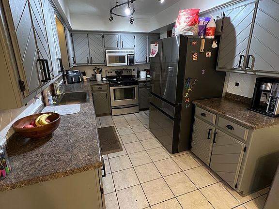 5th image of 2428 Northwood Ln