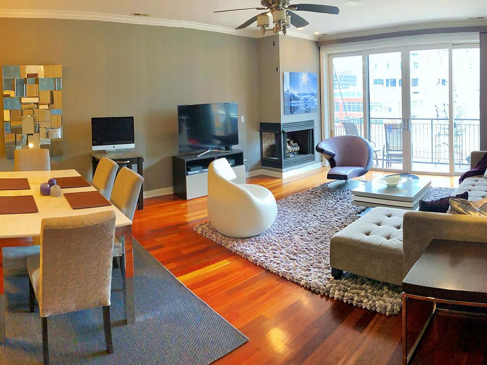 Extra wide Living and Dining