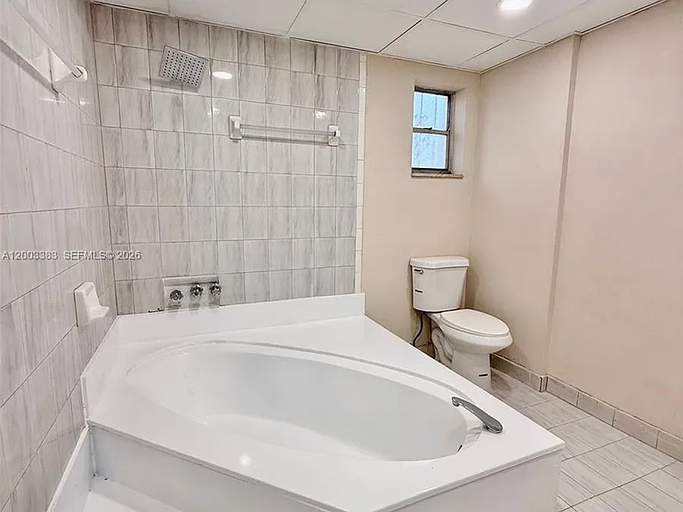 1950 W 54th St #115 — Photo 19