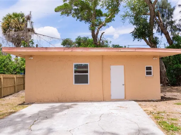 902 Marshall St, Clearwater, FL 33755