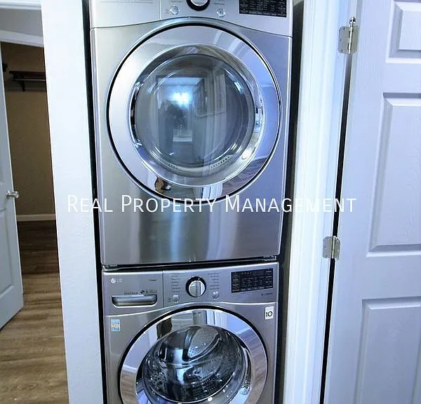 241 McCarrey St #11 — Photo 6