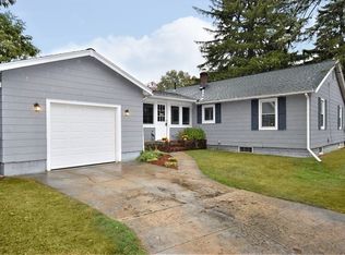 85 Rea St, Lowell, MA 01852