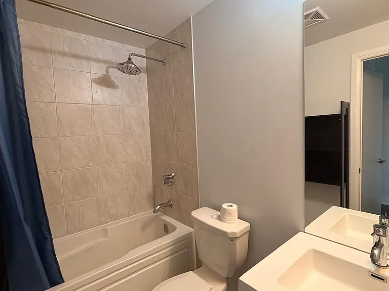 160 Vanderhoof Ave #908 — Photo 6