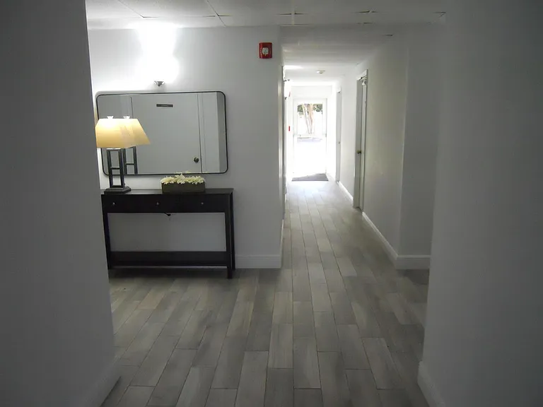 250 NE 20th St #123S — Photo 8