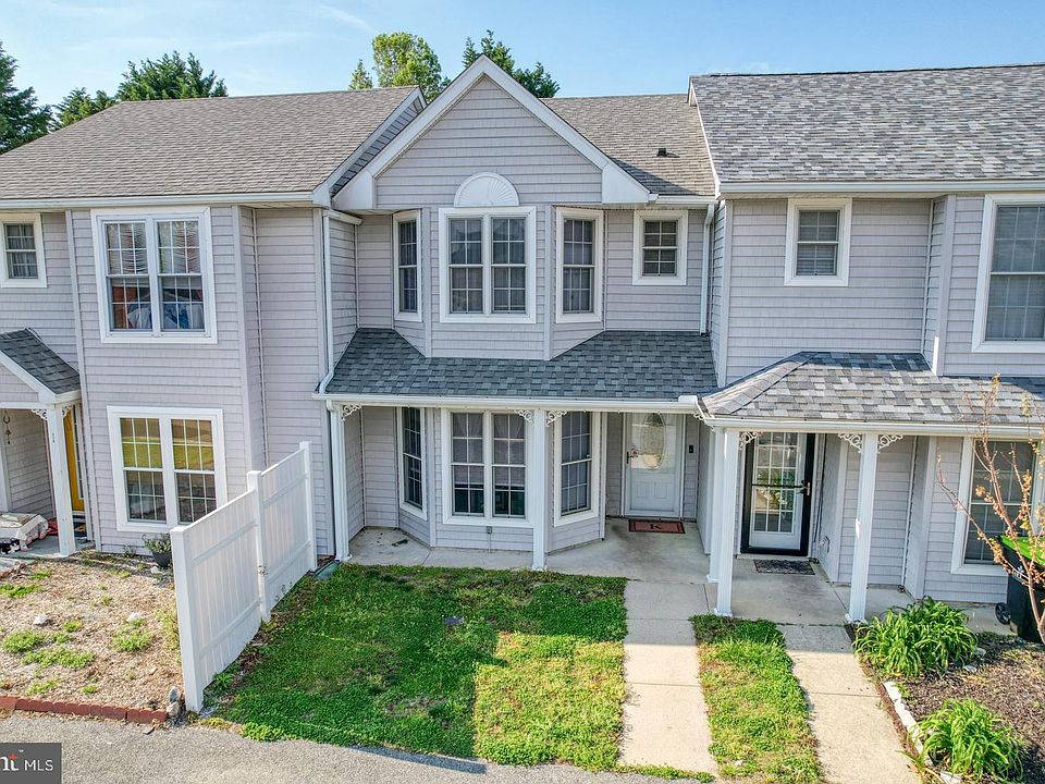 1st image of 418 S Spinnaker Ln #82
