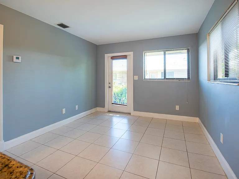 1023 NW 1st Ave #3 — Photo 14