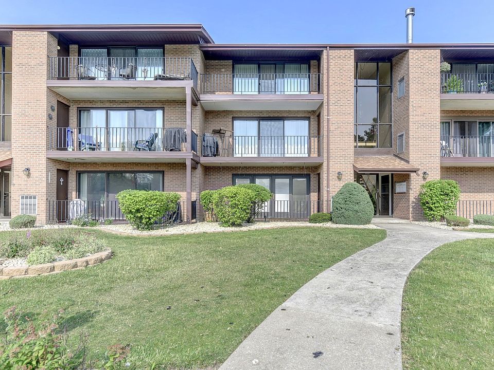 1st image of 19547 Lake Shore Dr #F