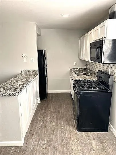 2741 W Tuckey Ln #4 — Photo 12