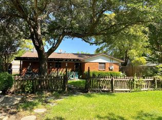 716 Pershing Dr, Denton, TX 76209