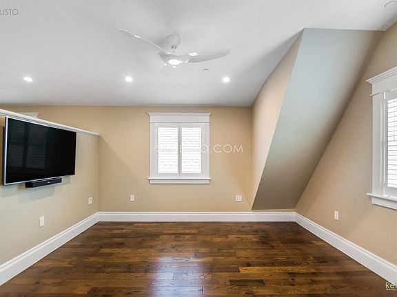 3rd image of 2041 Pierce St APT 5