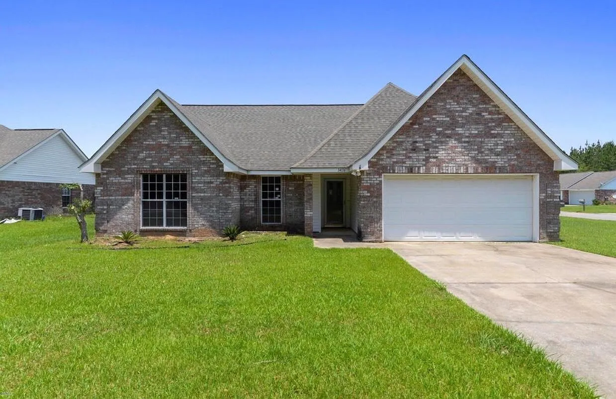 4 bed, 1700 sqft, $1,900 — Photo 1
