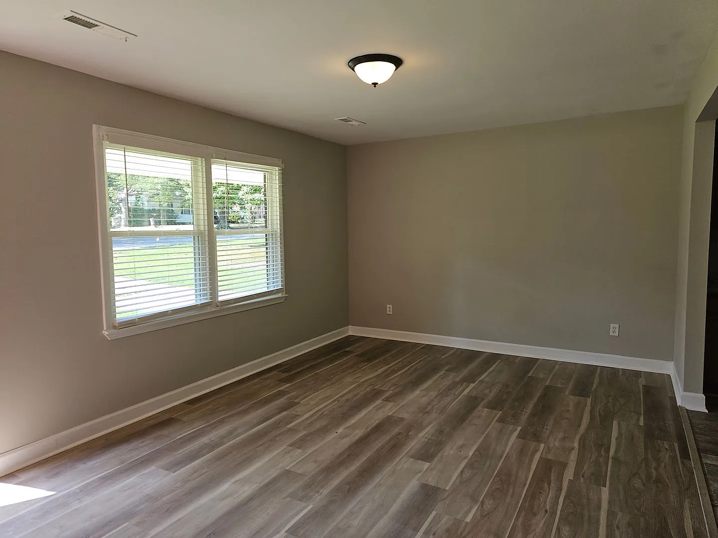 New to Rental Market- Brick Ranch Home with 3 Bedrooms! — Photo 2