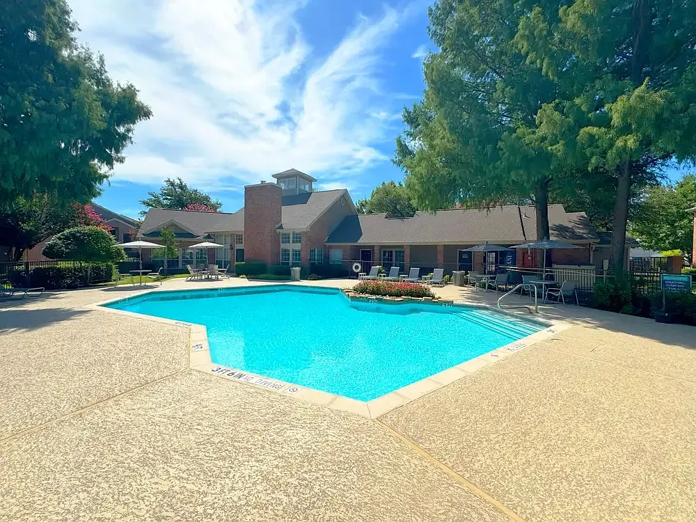 Indian Creek Apartments — Photo 4