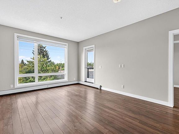 5th image of 607 N 17th Ave NW #304