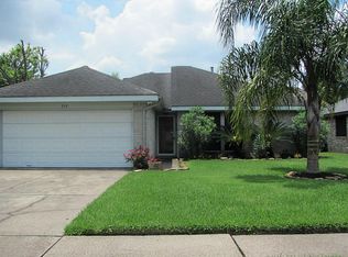 319 Brompton Ct, Highlands, TX 77562
