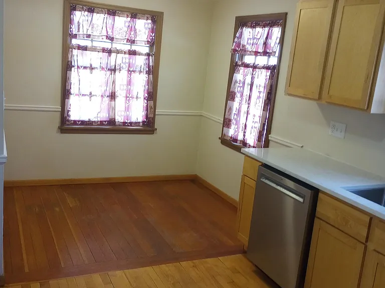 12409 Lake Street Ext — Photo 13