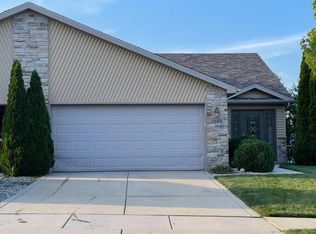 1140 W 86th Pl, Merrillville, IN 46410