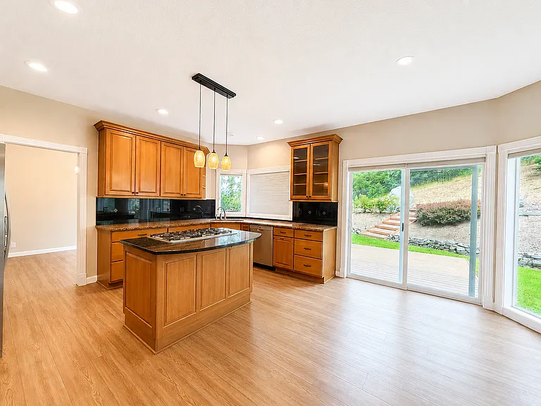 16308 SW Timberland Dr — Photo 6