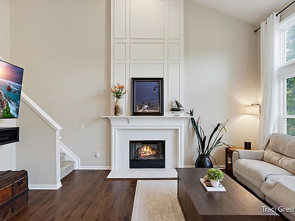 5th image of 1530 Crystal Valley Ct SE