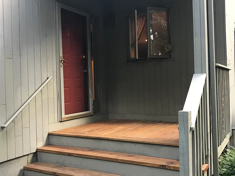 42 Brookside Dr — Photo 2