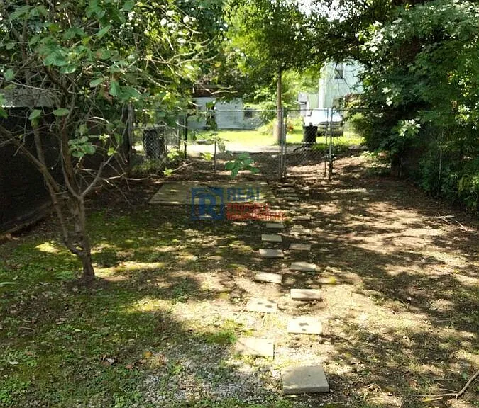 2214 Wilson Ave — Photo 8