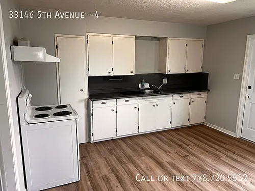 33146 5th Ave #4 Photo 1