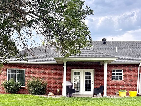 2nd image of 212 Meadow Dr